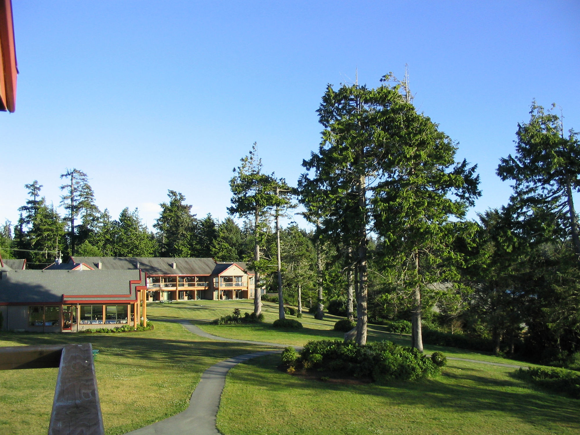 Western Tin Wis Hotel Tofino